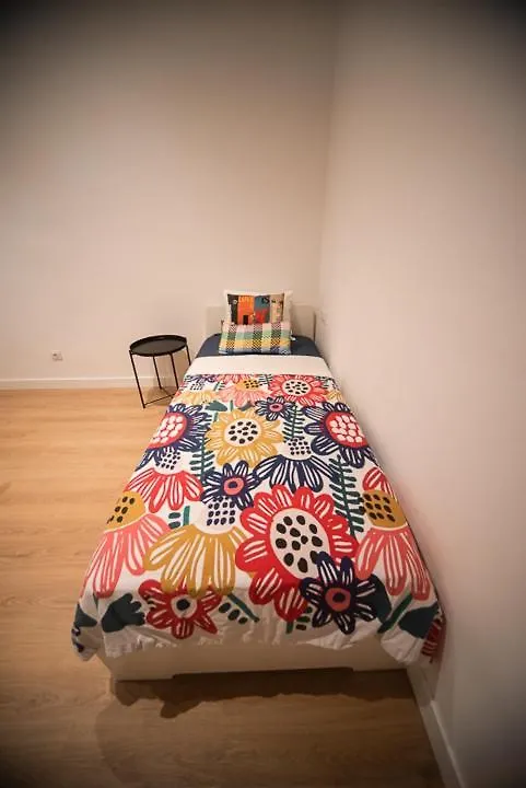 By Universitat Rooms Барселона Испания